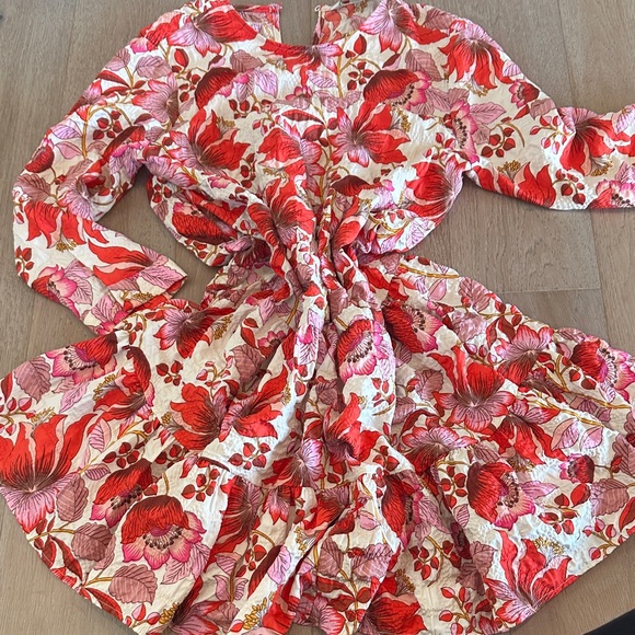 Zara Dresses & Skirts - Floral Red and Pink Dress ZARA SMALL